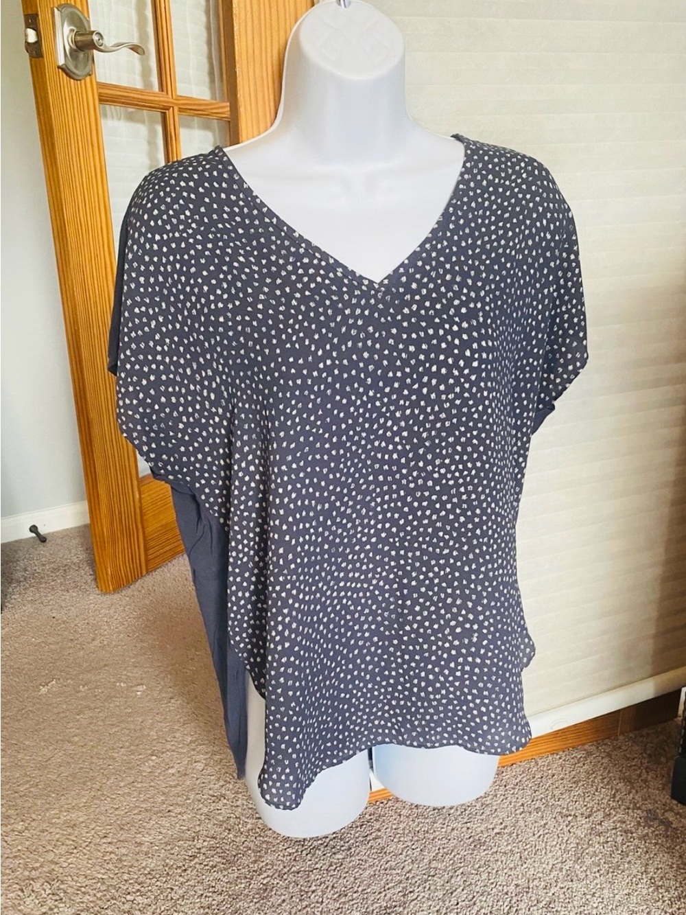 V-Neck Short Sleeve LOFT T-shirt